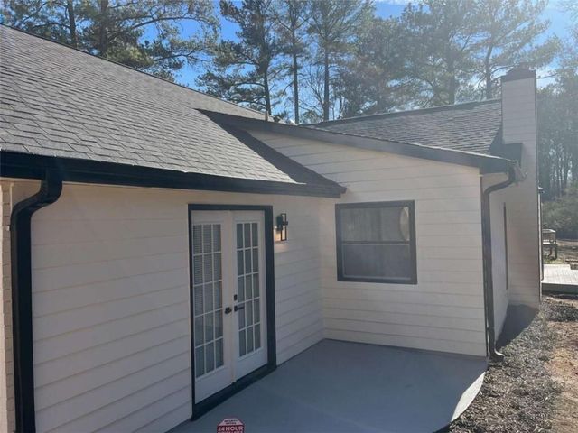 8869 Habersham Drive, Jonesboro, GA 30238