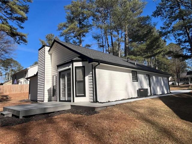 8869 Habersham Drive, Jonesboro, GA 30238