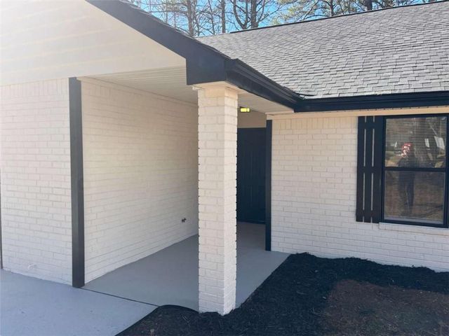 8869 Habersham Drive, Jonesboro, GA 30238