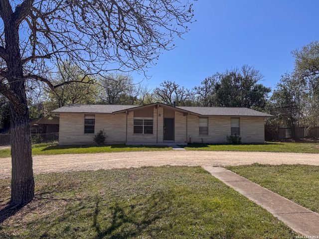 215 Oak Park, Boerne, TX 78006