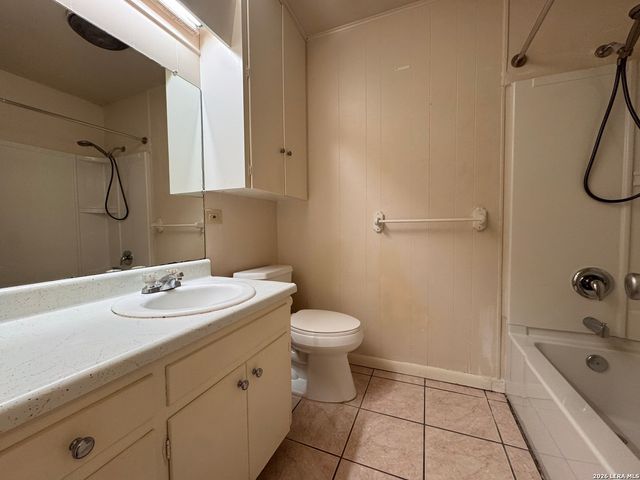 215 Oak Park, Boerne, TX 78006