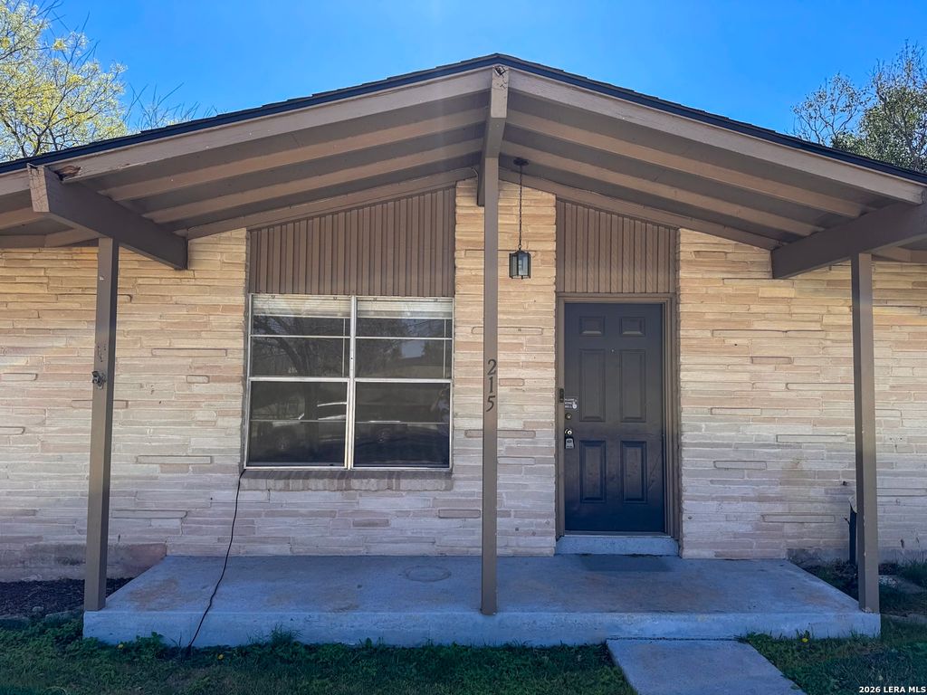 215 Oak Park, Boerne, TX 78006