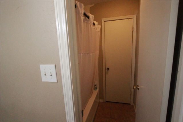 102 Remington Circle, Gun Barrel City, TX 75156