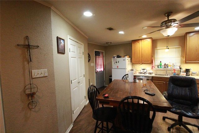 102 Remington Circle, Gun Barrel City, TX 75156