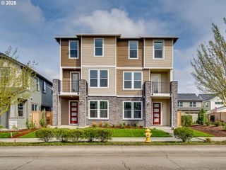 8245 Se BLANTON St, Hillsboro, OR 97123