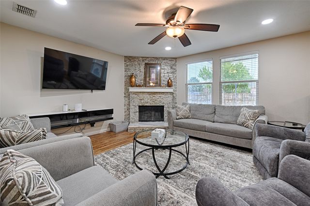 1622 Pheasant Creek Drive, Wylie, TX 75098