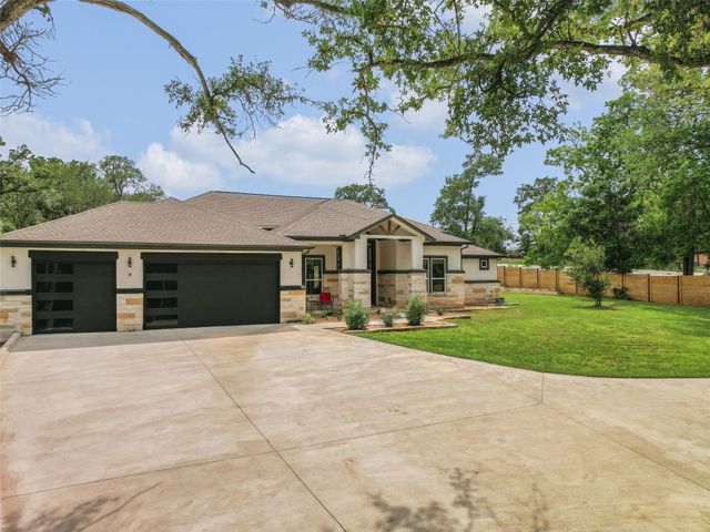 427 State Highway 304, Bastrop, TX 78602