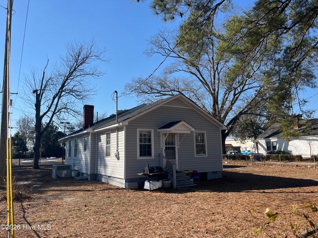 701 Hardee Road, Kinston, NC 28504