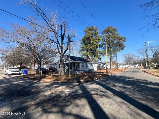 701 Hardee Road, Kinston, NC 28504