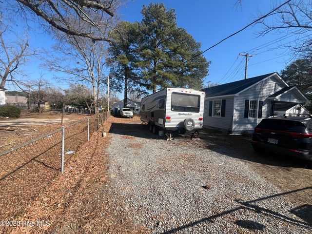 701 Hardee Road, Kinston, NC 28504