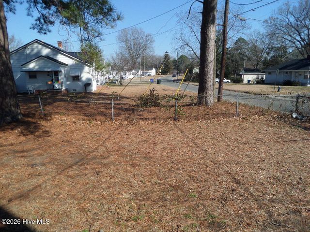 701 Hardee Road, Kinston, NC 28504