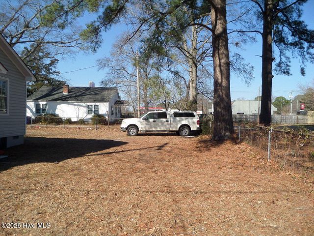 701 Hardee Road, Kinston, NC 28504