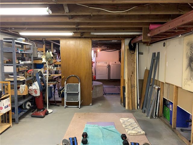 28 Old Reservoir Road, Cumberland, RI 02884
