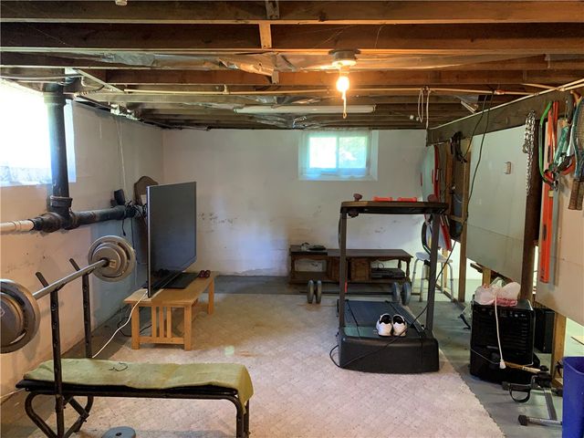 28 Old Reservoir Road, Cumberland, RI 02884