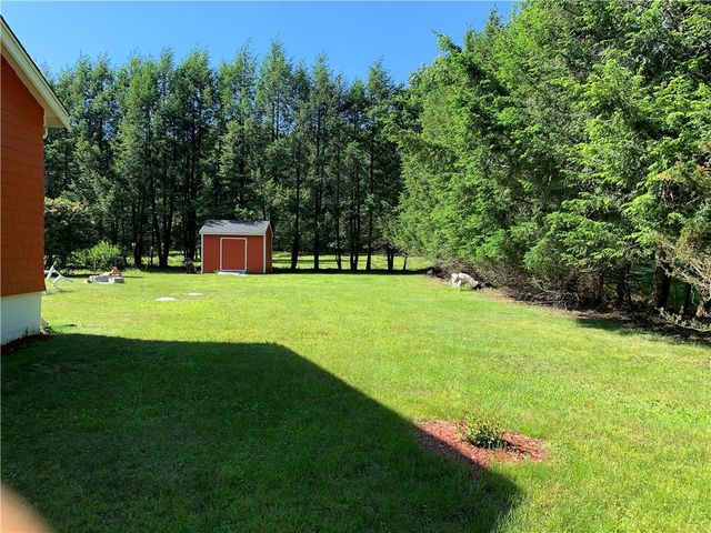 28 Old Reservoir Road, Cumberland, RI 02884