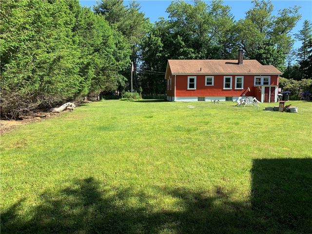 28 Old Reservoir Road, Cumberland, RI 02884
