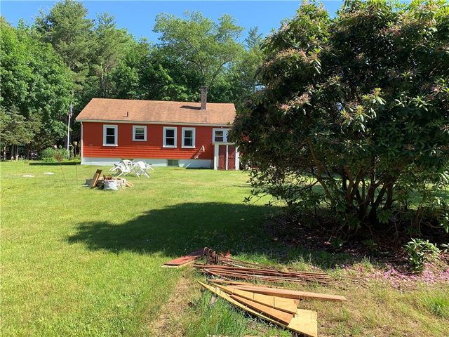 28 Old Reservoir Road, Cumberland, RI 02884