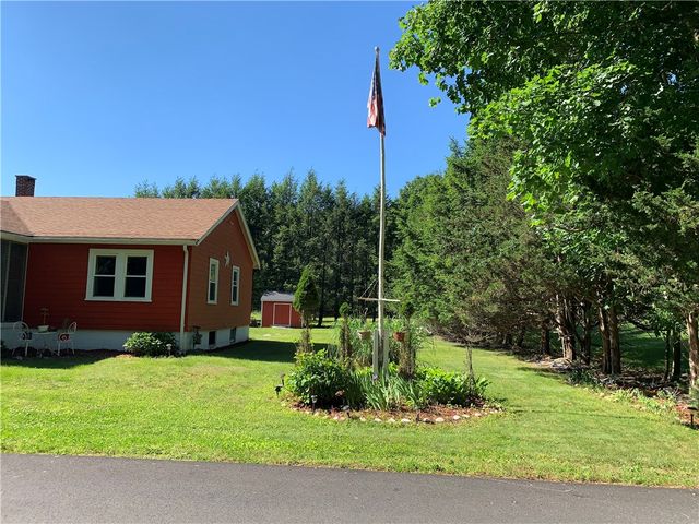 28 Old Reservoir Road, Cumberland, RI 02884