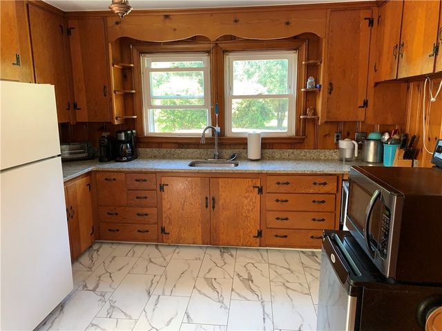28 Old Reservoir Road, Cumberland, RI 02884