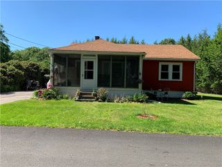28 Old Reservoir Road, Cumberland, RI 02884