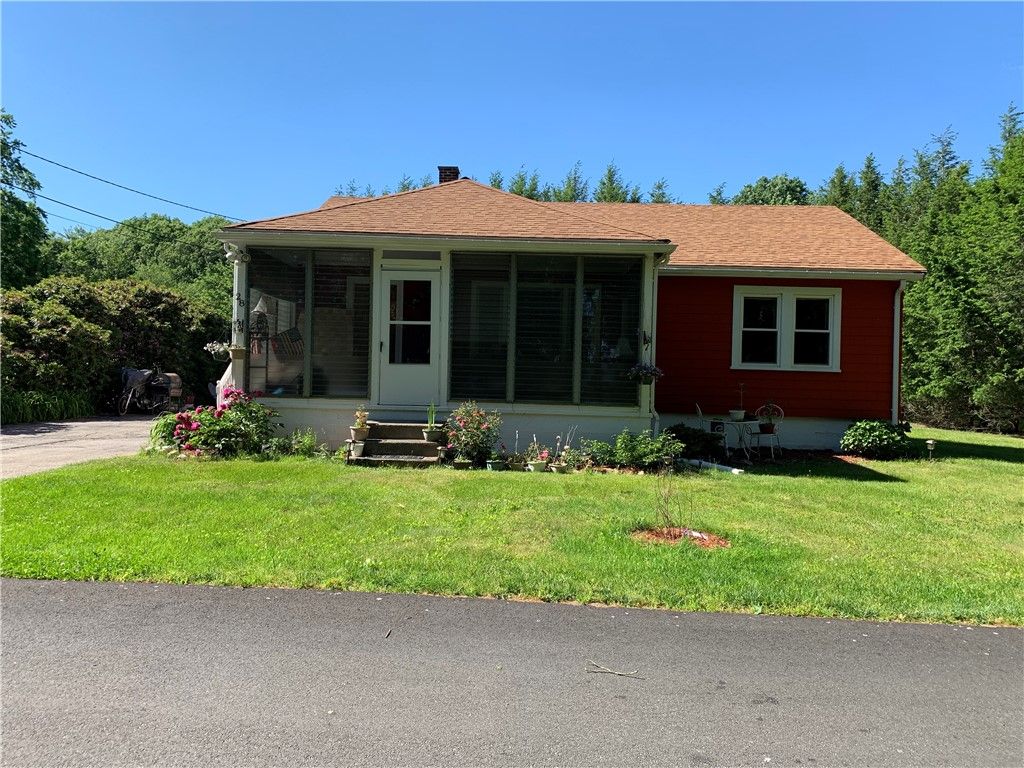 28 Old Reservoir Road, Cumberland, RI 02884
