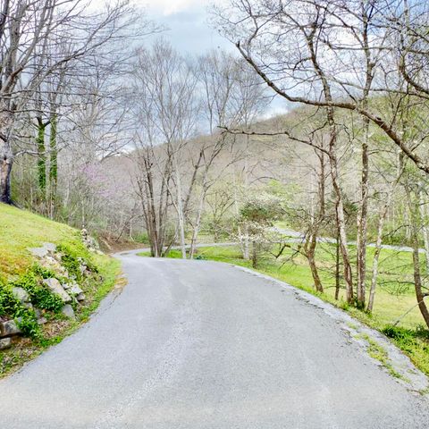 875 McNeil-Corn Creek Road, Rockholds, KY 40759