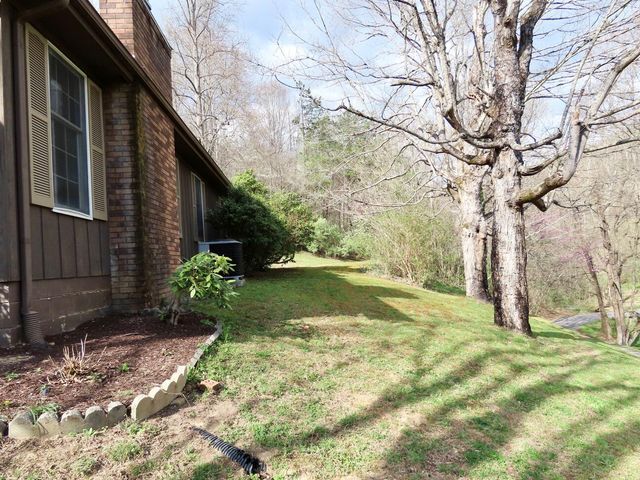 875 McNeil-Corn Creek Road, Rockholds, KY 40759
