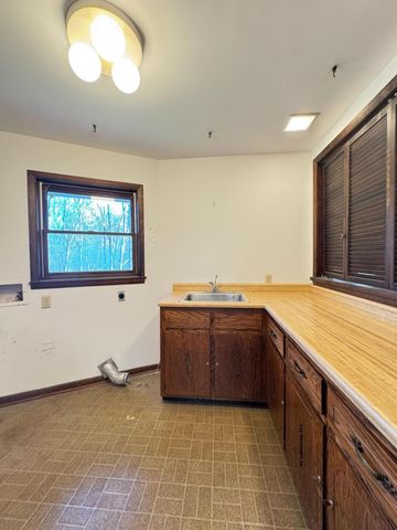 875 McNeil-Corn Creek Road, Rockholds, KY 40759