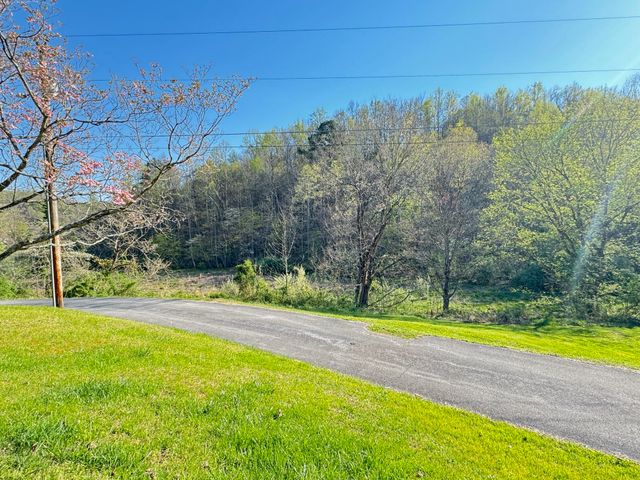 875 McNeil-Corn Creek Road, Rockholds, KY 40759