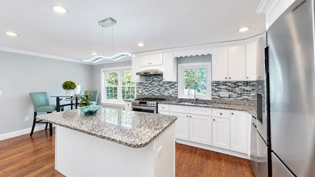 9 Fells Circle, Wellesley, MA 02482