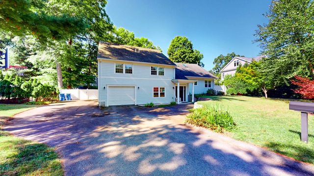 9 Fells Circle, Wellesley, MA 02482