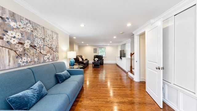 9 Fells Circle, Wellesley, MA 02482