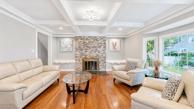 9 Fells Circle, Wellesley, MA 02482