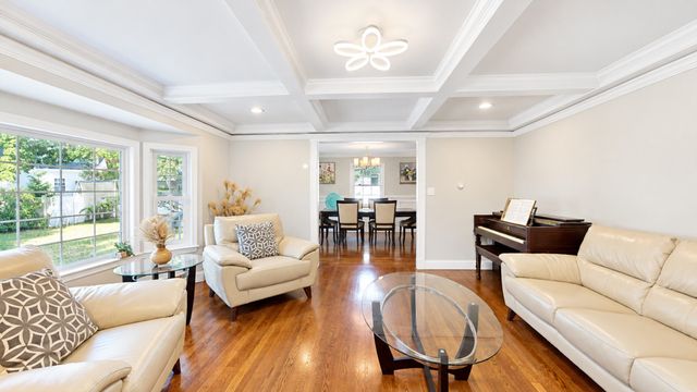 9 Fells Circle, Wellesley, MA 02482