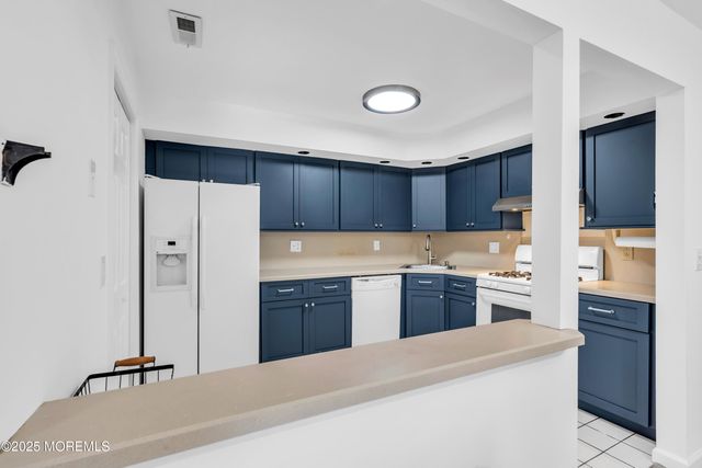 507 Harding Road 5, Freehold, NJ 07728