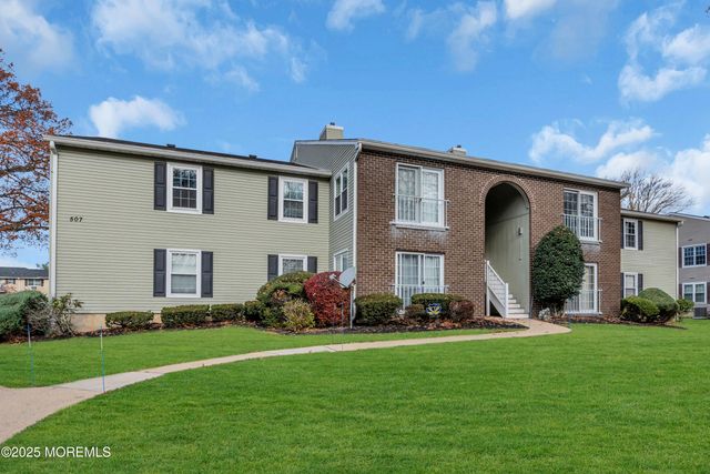 507 Harding Road 5, Freehold, NJ 07728