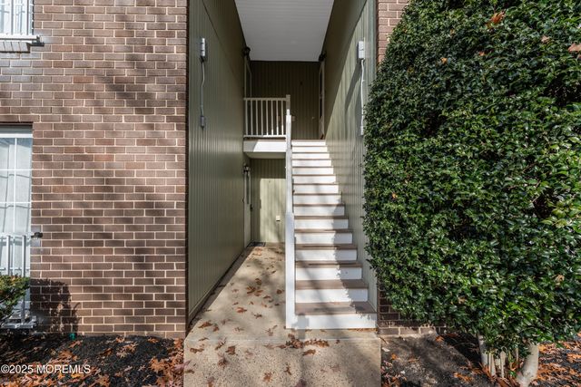 507 Harding Road 5, Freehold, NJ 07728