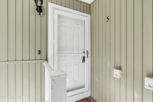 507 Harding Road 5, Freehold, NJ 07728