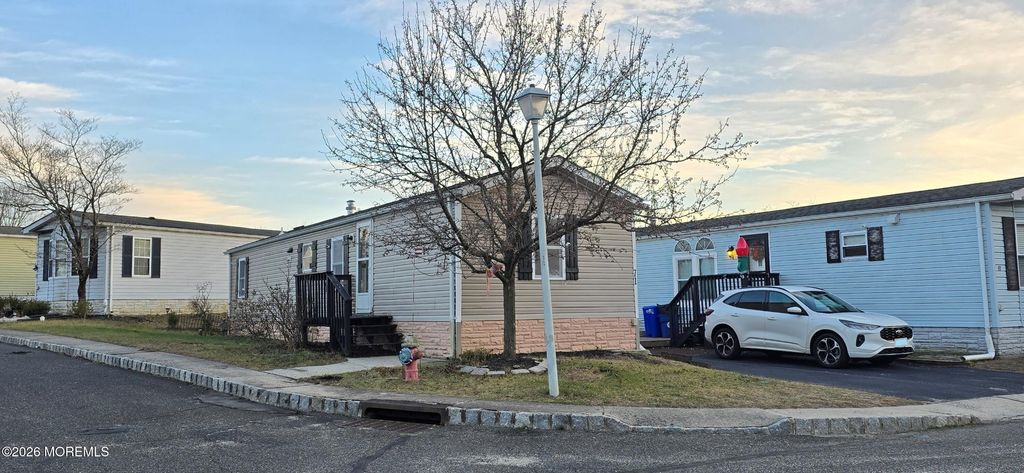 71 Seattle Slew Drive, Howell, NJ 07731