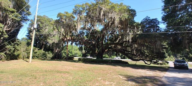 967 Sea Island Parkway, St. Helena Island, SC 29920
