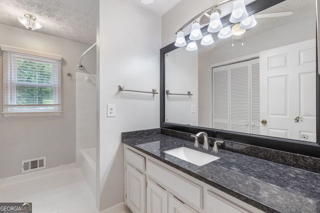 1904 Britt Drive, Snellville, GA 30078