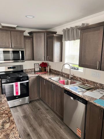 10 Coban Drive, Duluth, MN 55808