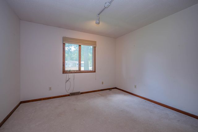 713 HOMESTEAD DR, Moberly, MO 65270