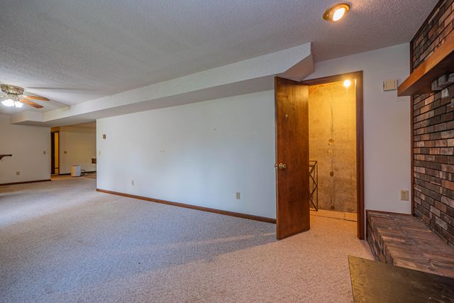 713 HOMESTEAD DR, Moberly, MO 65270