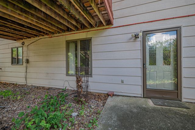 713 HOMESTEAD DR, Moberly, MO 65270