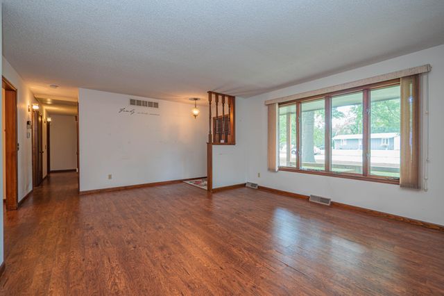713 HOMESTEAD DR, Moberly, MO 65270