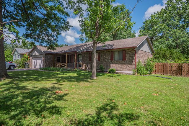 713 HOMESTEAD DR, Moberly, MO 65270