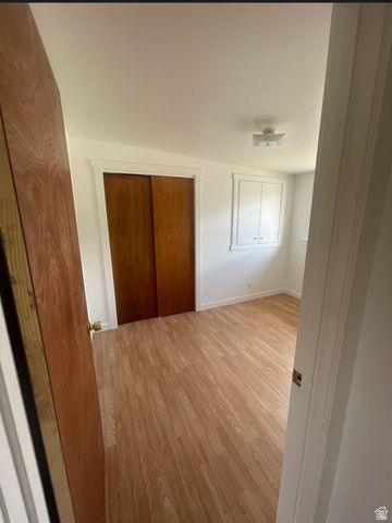 5822 S GOLDEN DR, Murray, UT 84123