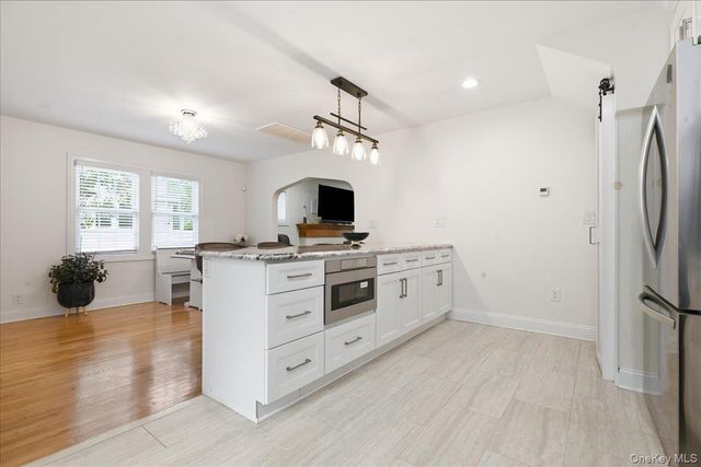 111 N 11th Street, New Hyde Park, NY 11040