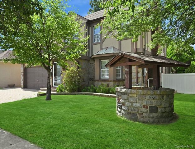 111 N 11th Street, New Hyde Park, NY 11040